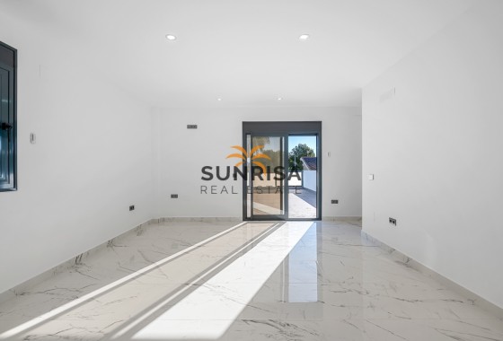 Villa · Herverkoop - Orihuela Costa · Campoamor · Alicante · Spanje
