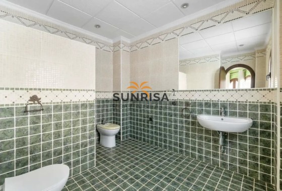 Villa · Reventa - Orihuela Costa · La Zenia · Alicante · España