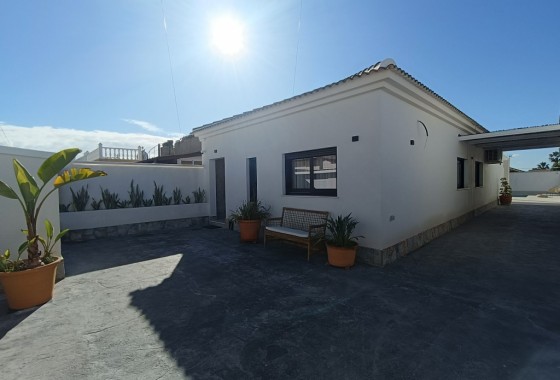 Villa · Resale - El Chaparral · Alicante · Spain