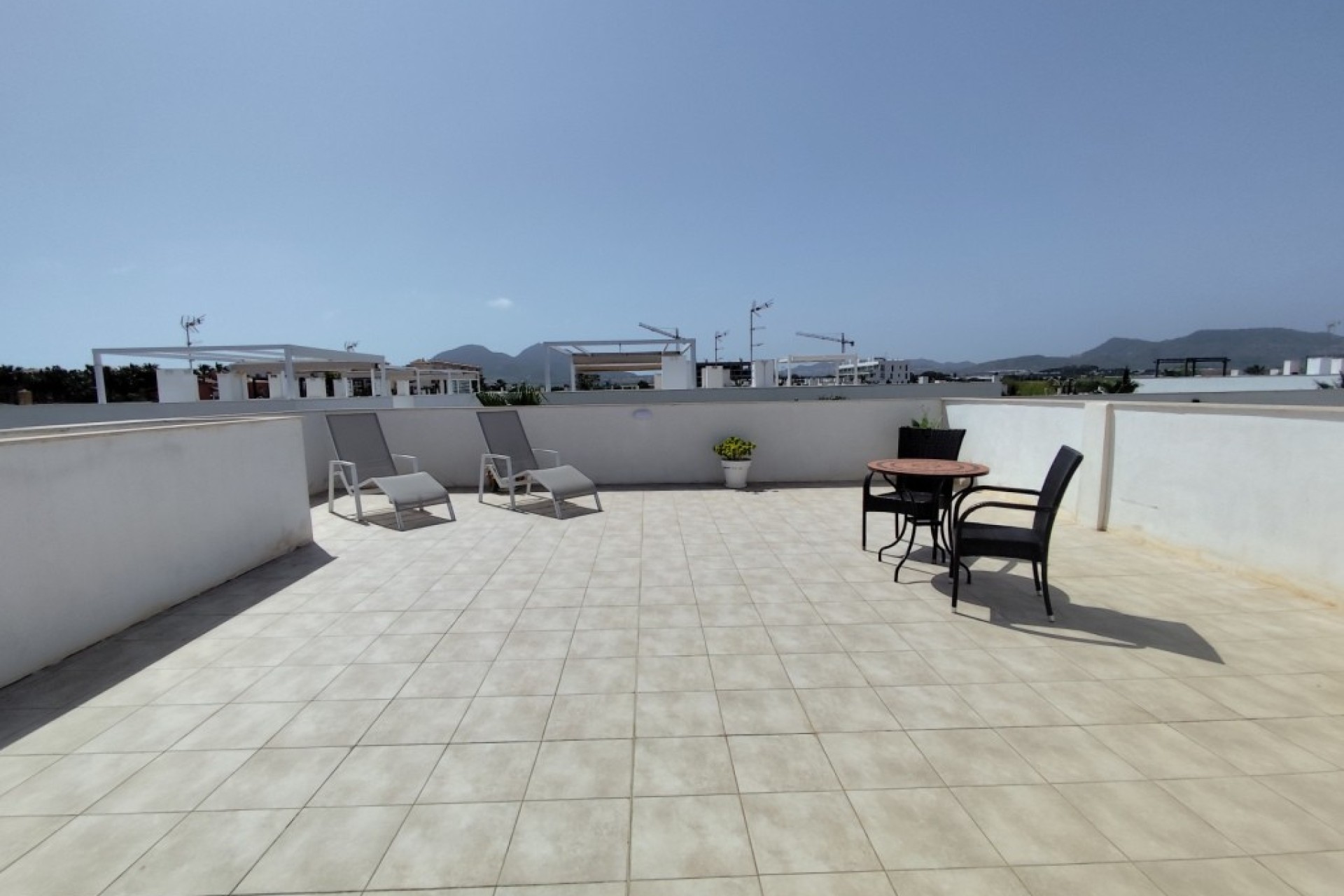 Resale - Penthouse - Mar de Cristal