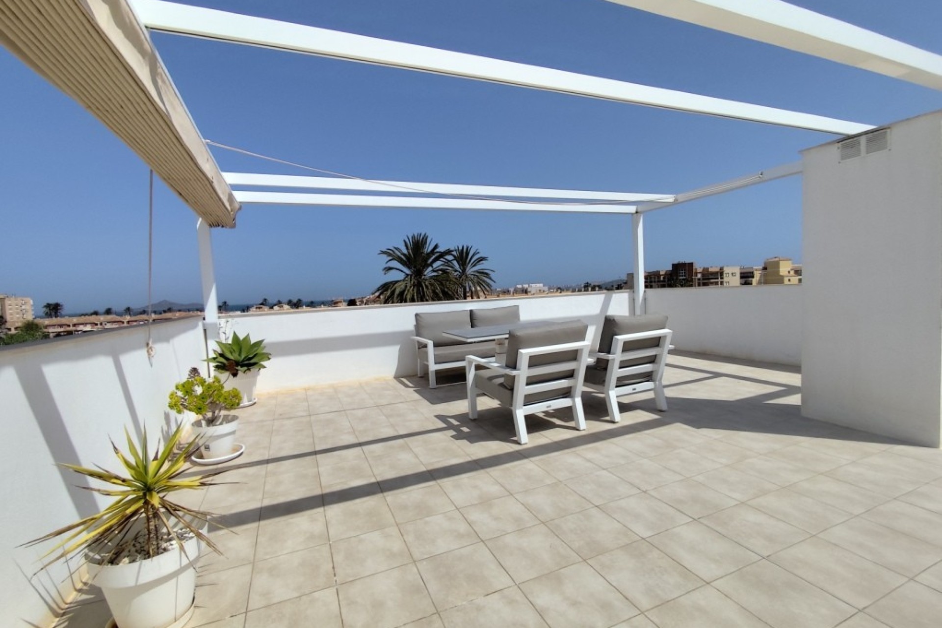 Resale - Penthouse - Mar de Cristal