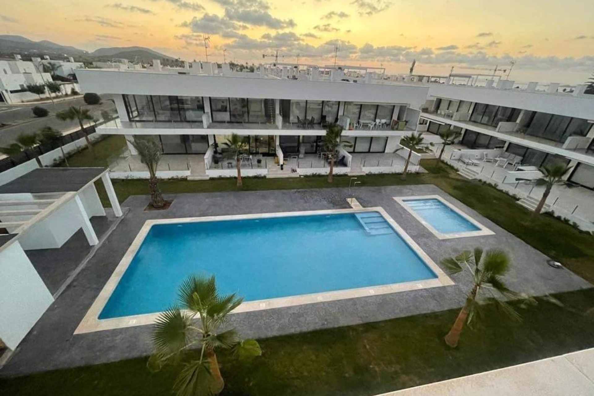 Resale - Penthouse - Mar de Cristal