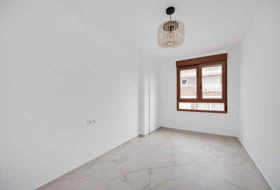Penthouse · Resale - Playa del Acequion · Alicante · Spain