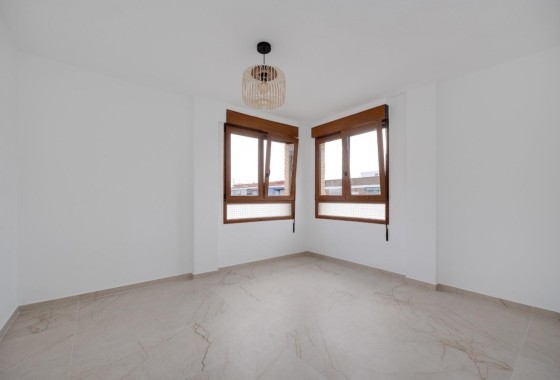 Penthouse · Resale - Playa del Acequion · Alicante · Spain