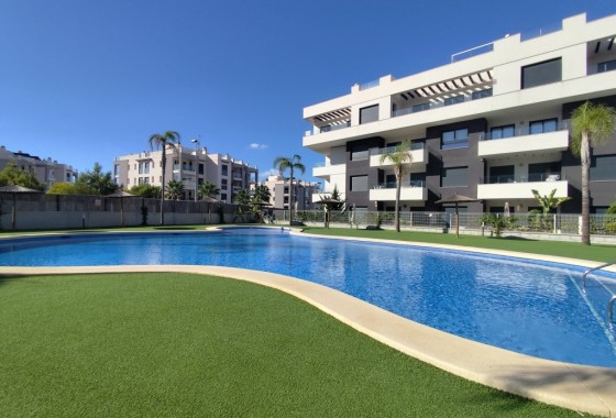Penthouse with 3 bedrooms and 83m² for sale in Villamartín