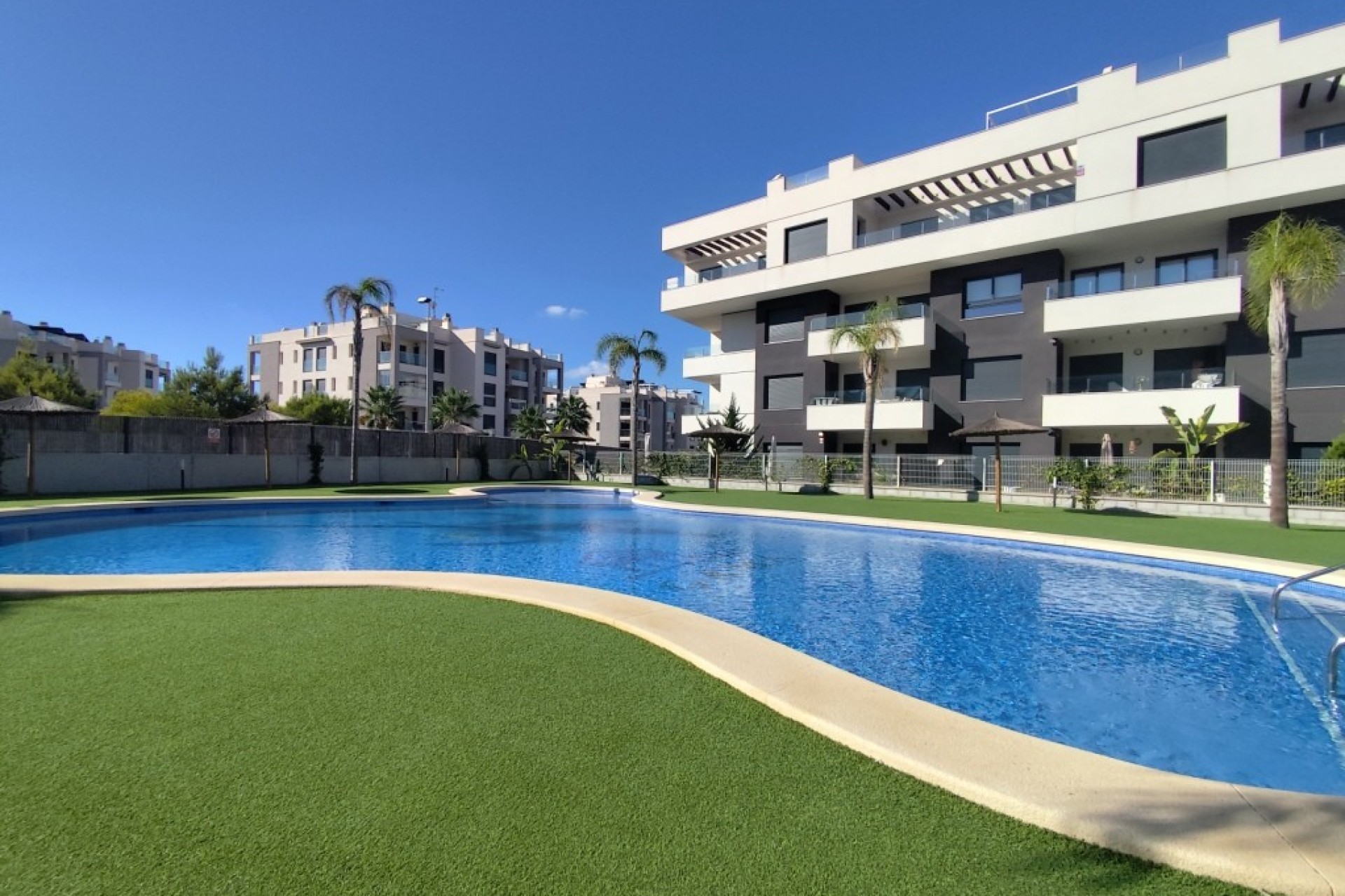 Penthouse with 3 bedrooms and 83m² for sale in Villamartín