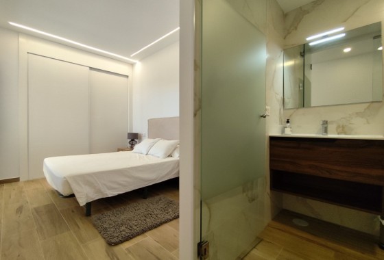 Penthouse · Resale - Villamartin · Alicante · Spain