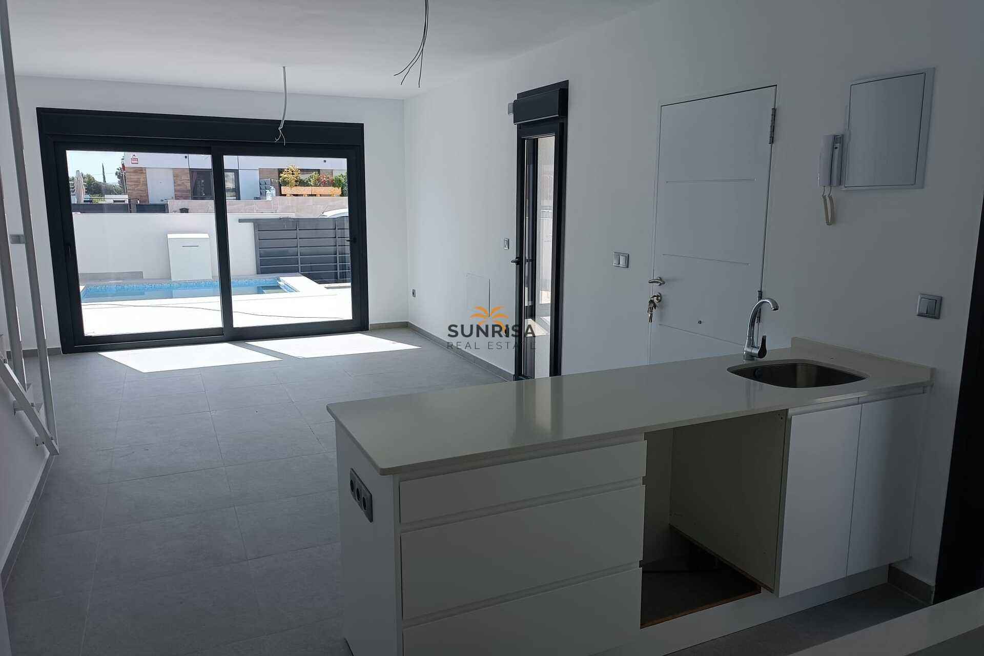 New Build - detached - Daya Nueva