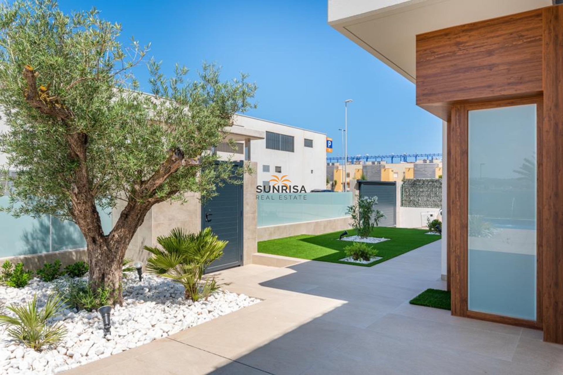 Obra nueva - Villa - Dehesa de Campoamor