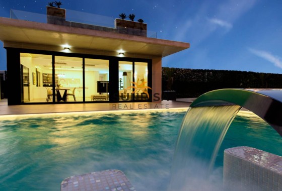 Villa · New Build - Dehesa de Campoamor · Alicante · Spain