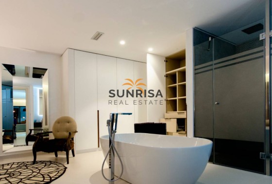 Villa · New Build - Dehesa de Campoamor · Alicante · Spain