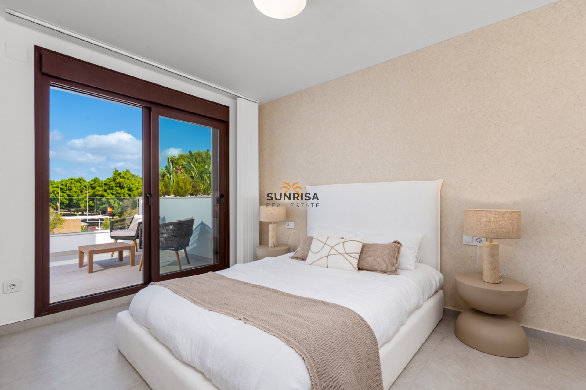 Obra nueva - Villa - Mil Palmeras