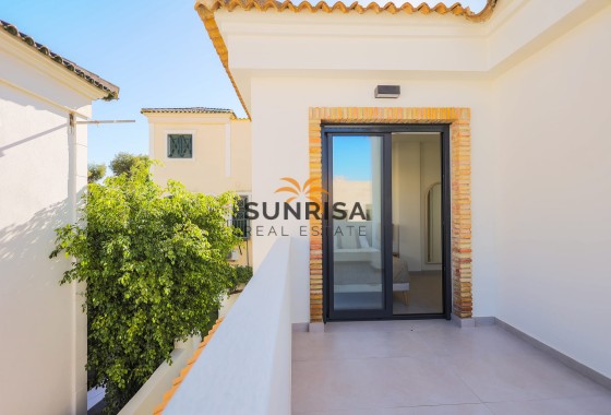 Villa · Obra nueva - Orihuela Costa · Alicante · España