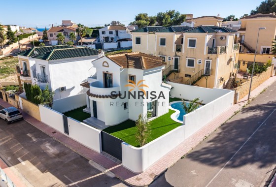 Villa · Obra nueva - Orihuela Costa · Alicante · España