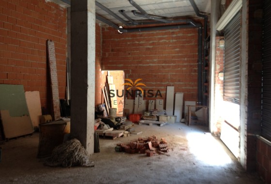 Comercial · Reventa - Los Montesinos · Alicante · España