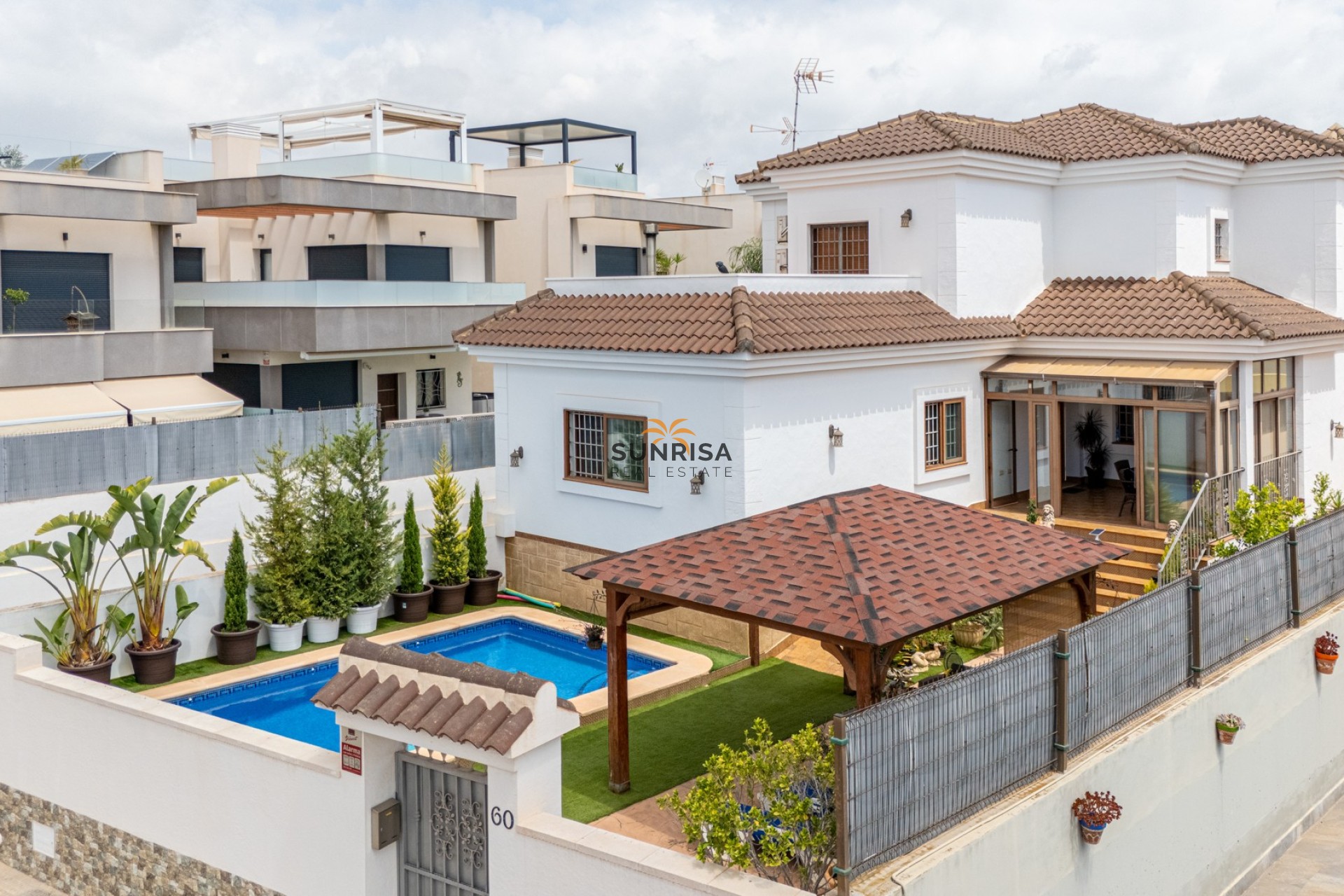 Resale - Detached villa - Los Montesinos