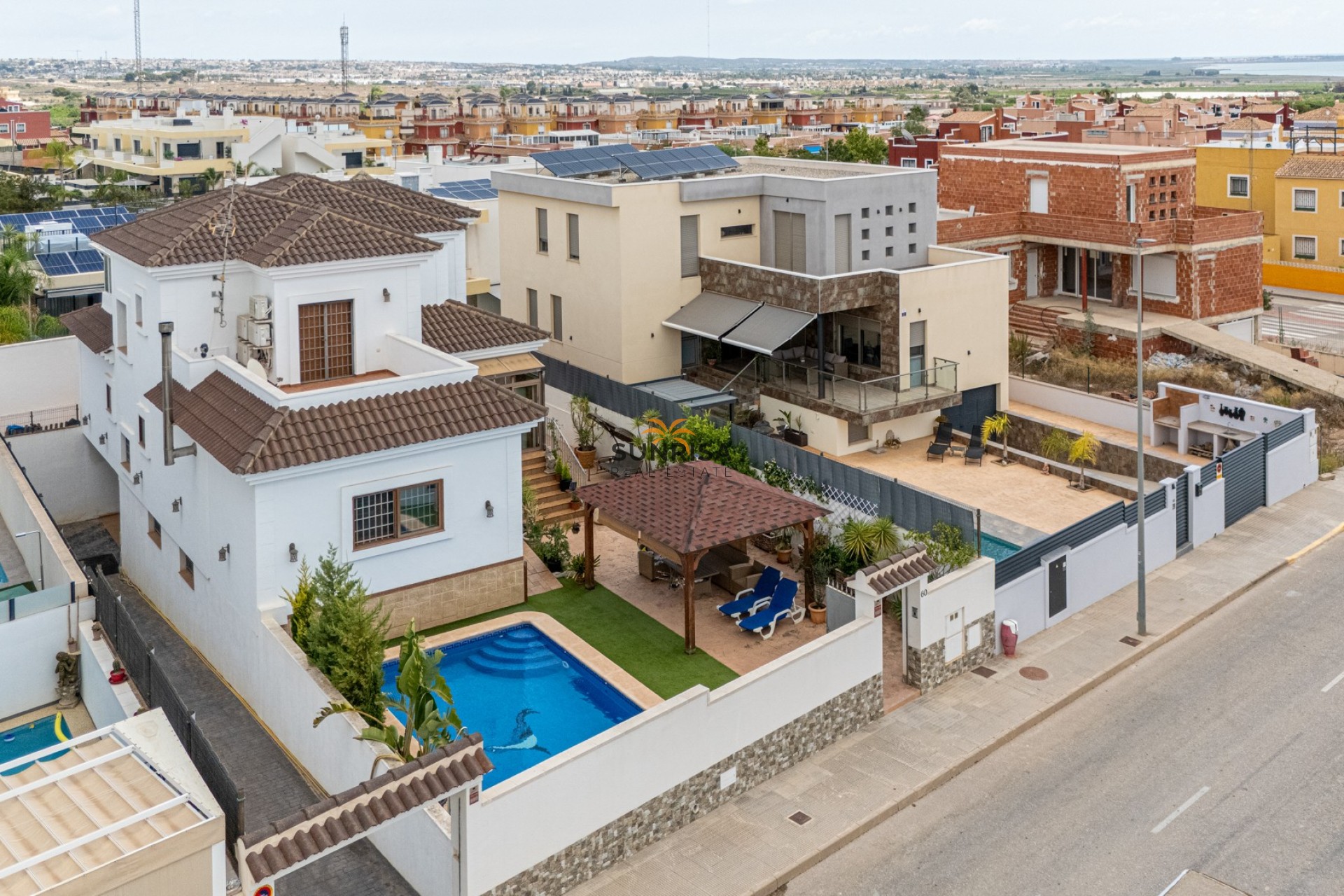 Resale - Detached villa - Los Montesinos