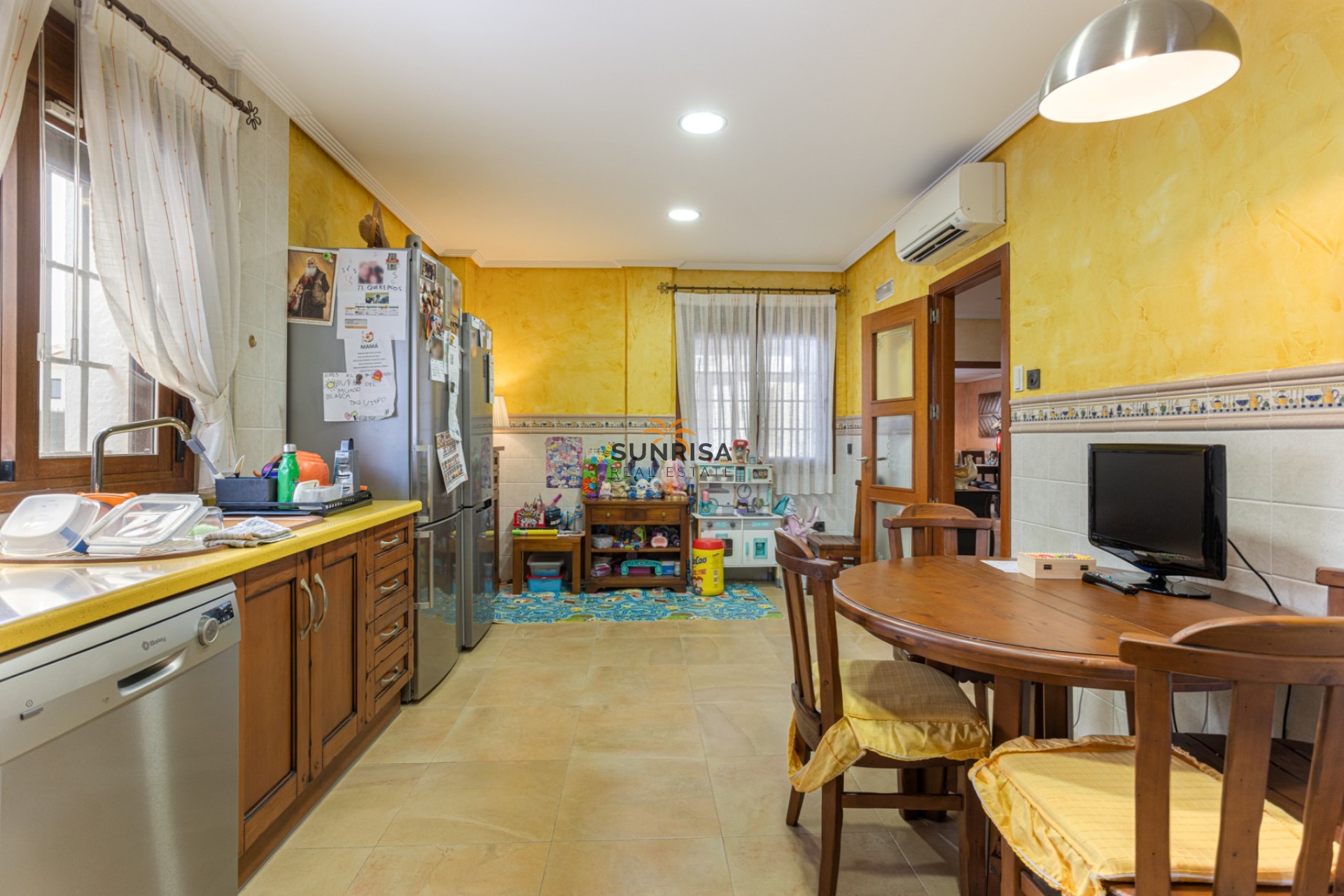 Resale - Detached villa - Los Montesinos
