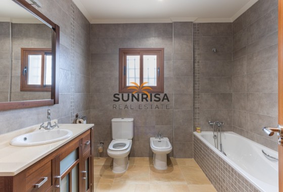 Detached villa · Resale - Los Montesinos · La Herrada · Alicante · Spain