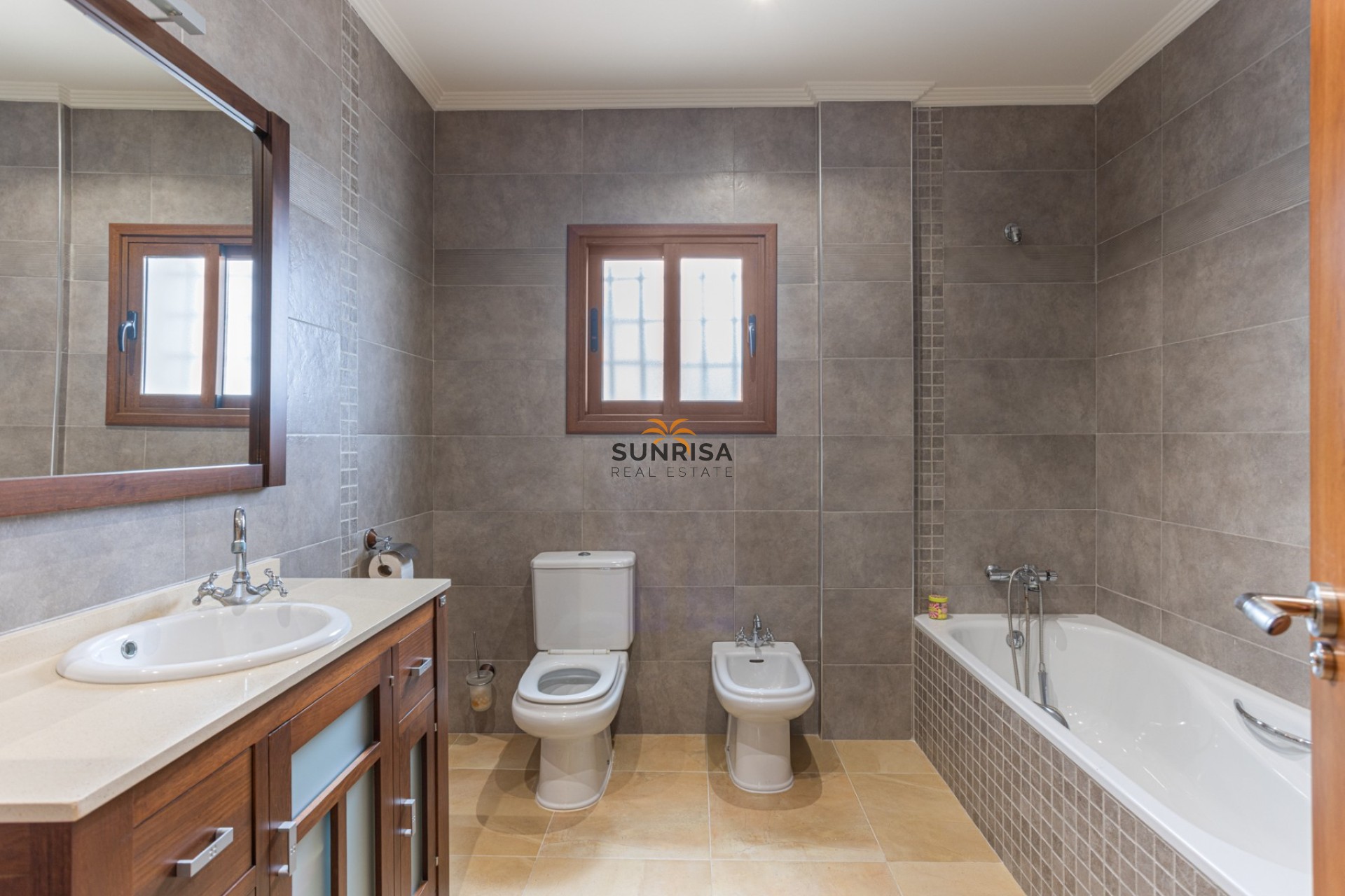 Resale - Detached villa - Los Montesinos