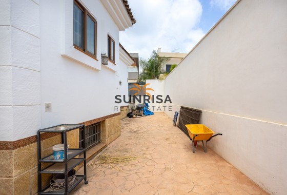Detached villa · Resale - Los Montesinos · La Herrada · Alicante · Spain