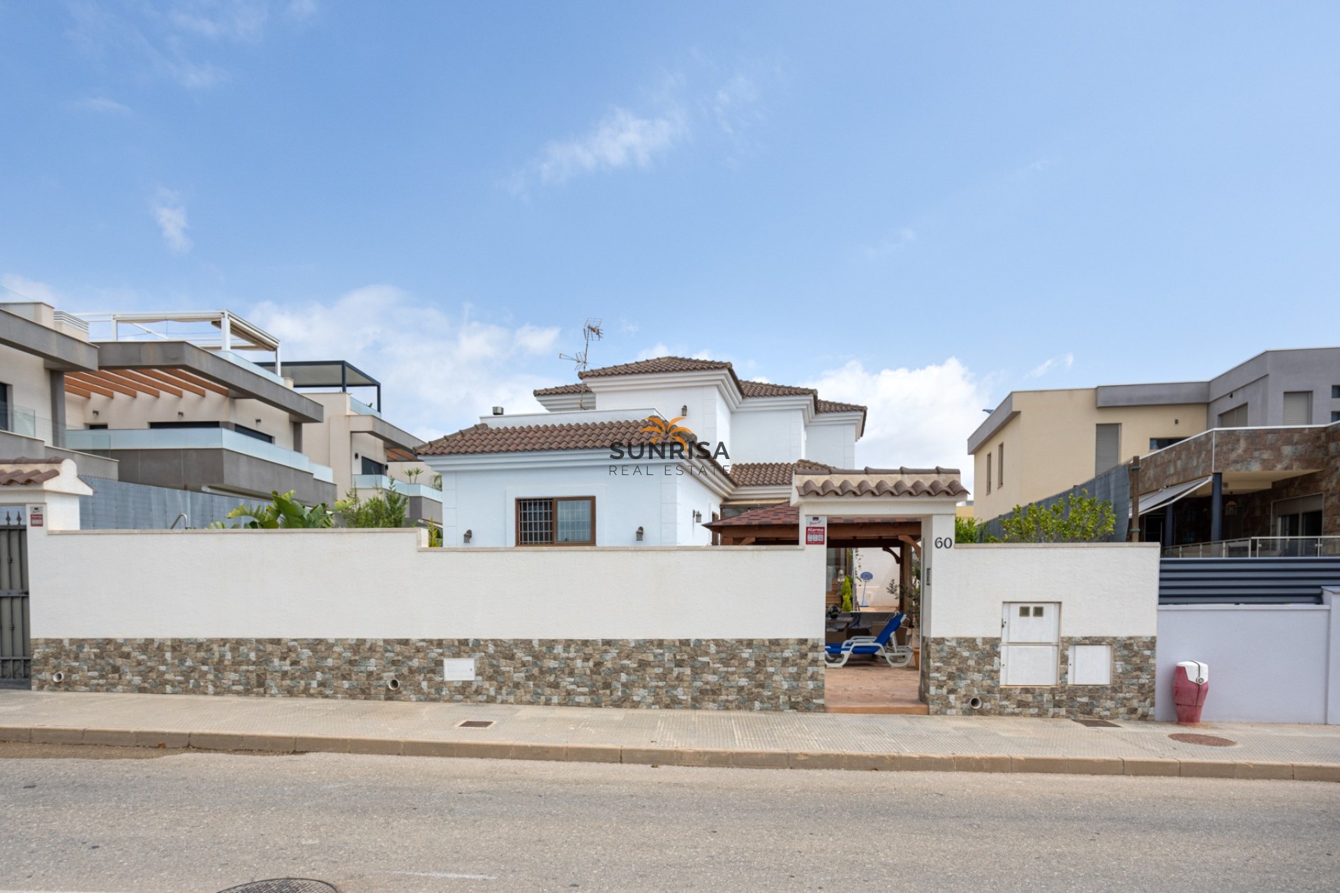 Resale - Detached villa - Los Montesinos