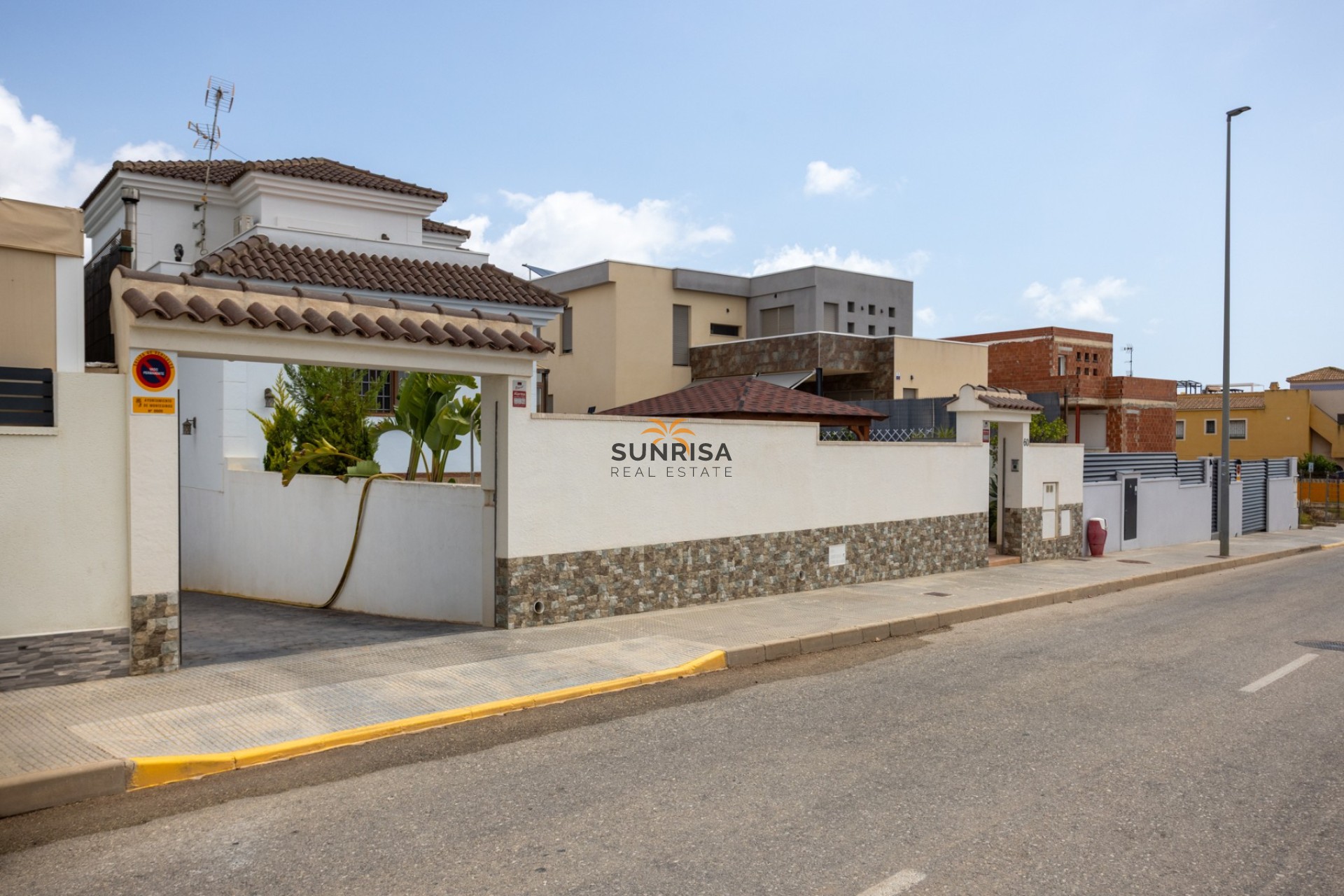 Resale - Detached villa - Los Montesinos