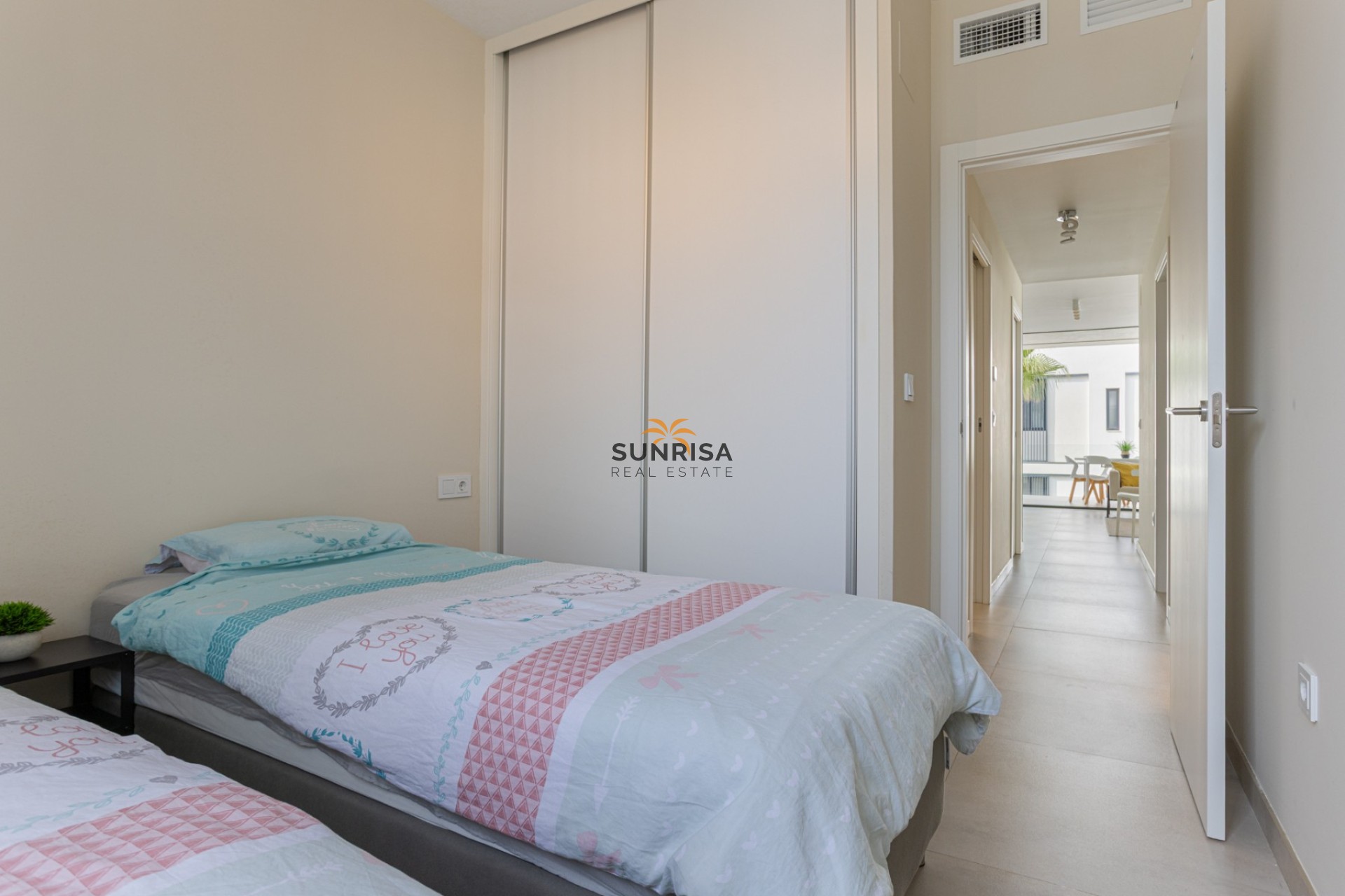 Reventa - Apartamento - Mar de Cristal