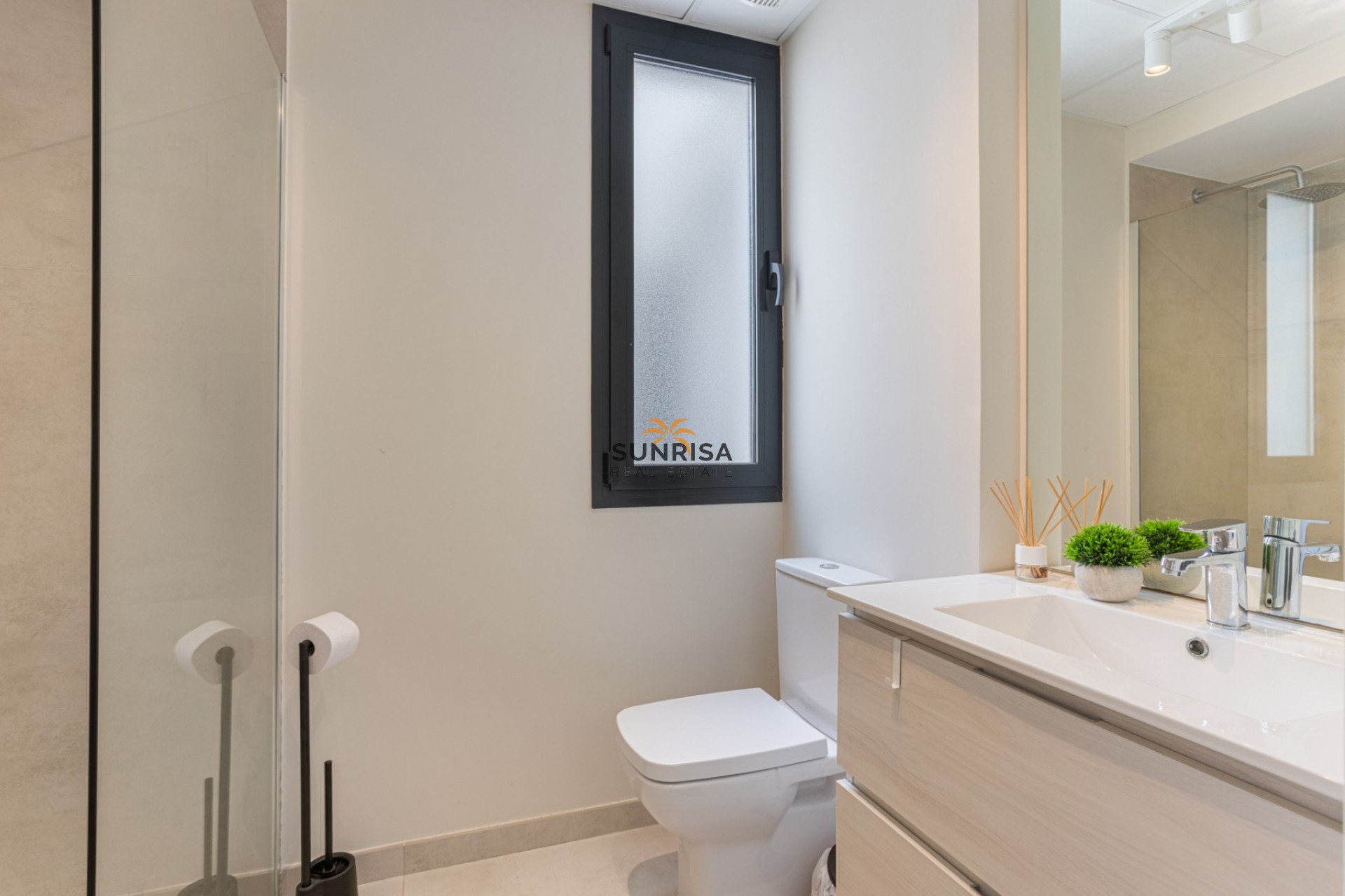 Reventa - Apartamento - Mar de Cristal