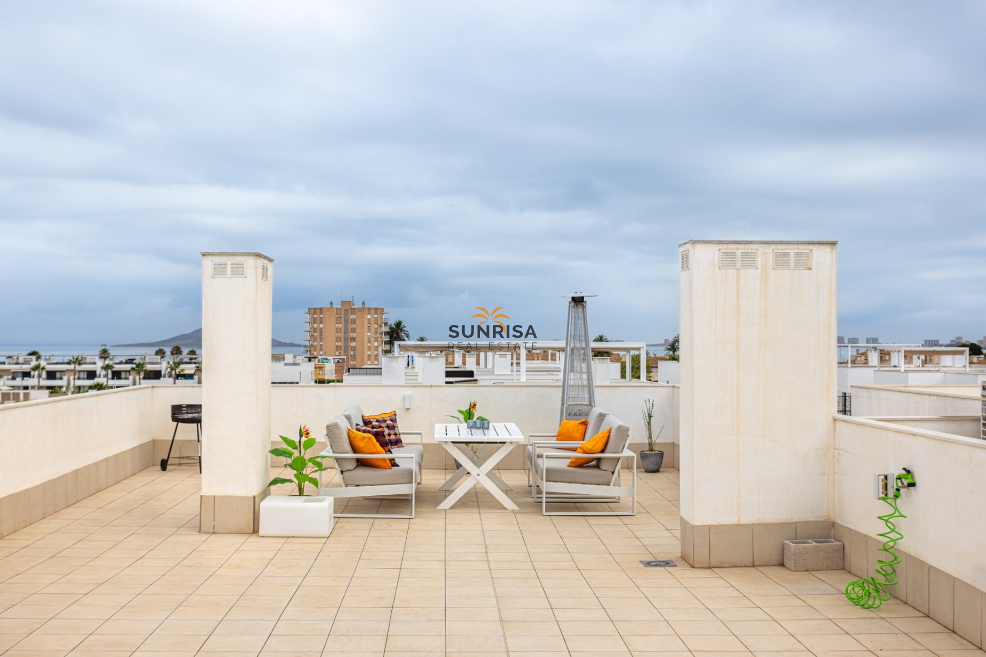 Reventa - Apartamento - Mar de Cristal