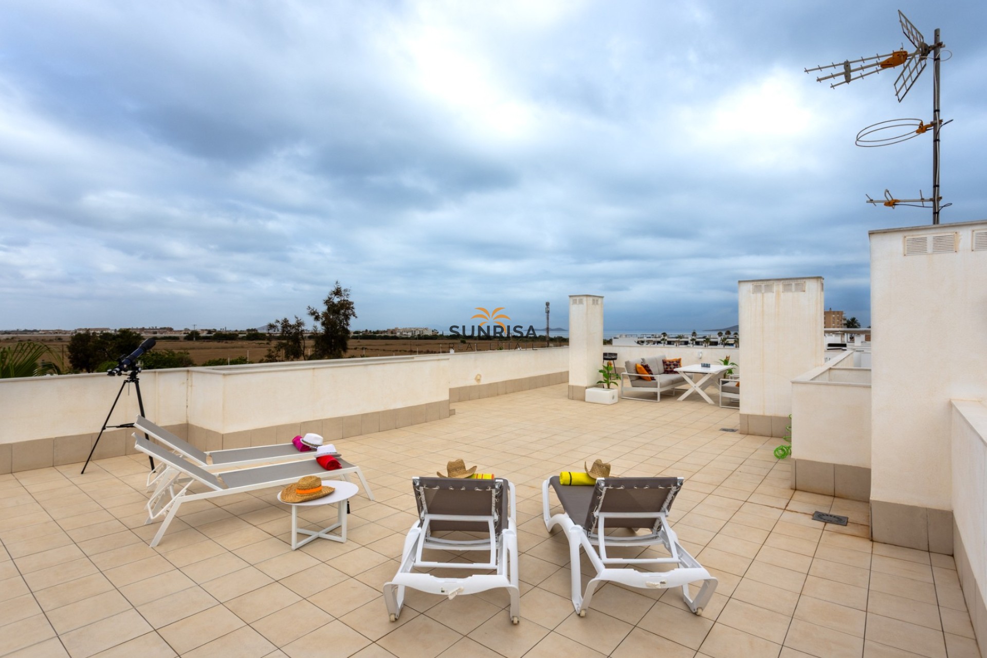 Reventa - Apartamento - Mar de Cristal