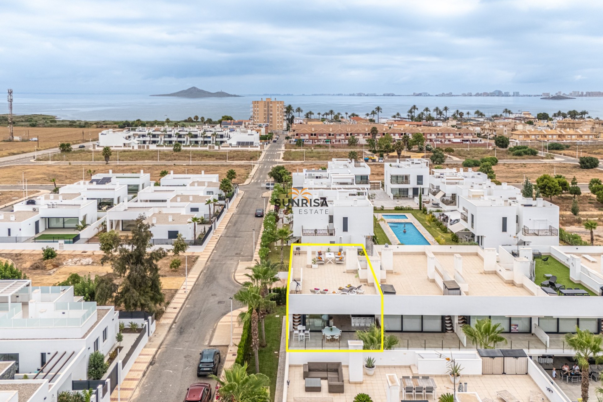 Reventa - Apartamento - Mar de Cristal