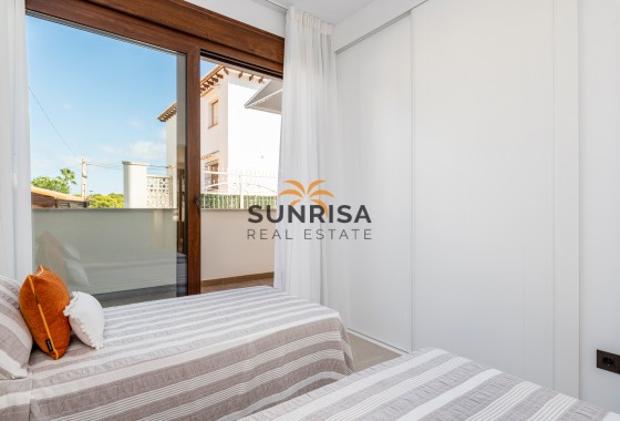 Bungalow · Nouvelle construction - Torrevieja · Alicante · Espagne