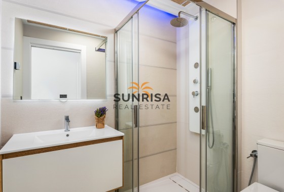 Bungalow · Nouvelle construction - Torrevieja · Alicante · Espagne