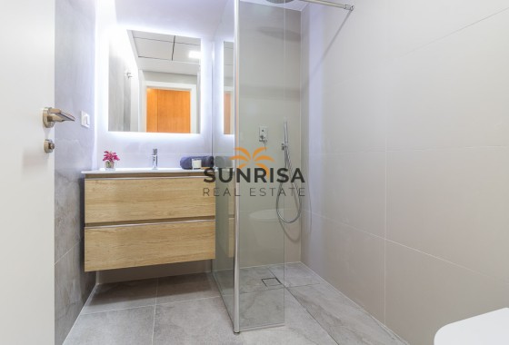 Bungalow · Nouvelle construction - Torrevieja · Alicante · Espagne