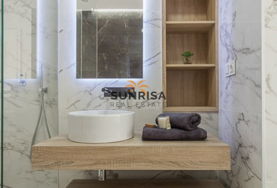 Bungalow · Nouvelle construction - Torrevieja · Alicante · Espagne