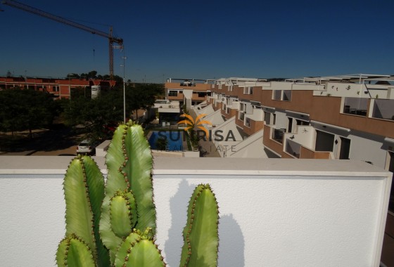 Bungalow · Obra nueva - Pilar de la Horadada · Alicante · España