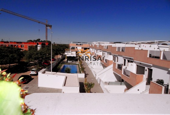 Bungalow · Obra nueva - Pilar de la Horadada · Alicante · España