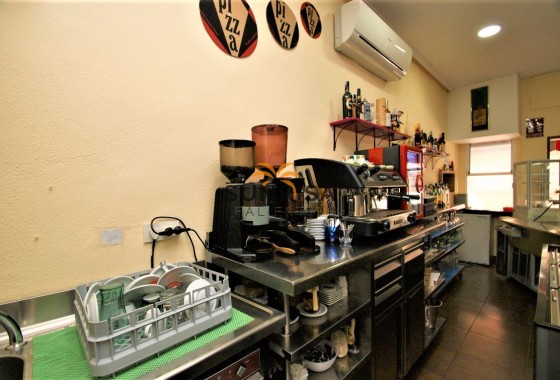 Local comercial · Reventa - Torrevieja · Acequion · Alicante · España