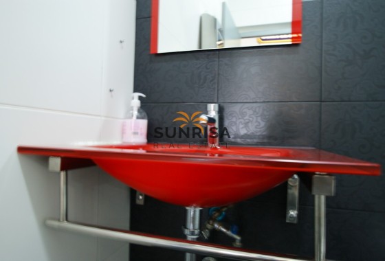 Local comercial · Reventa - Torrevieja · Acequion · Alicante · España