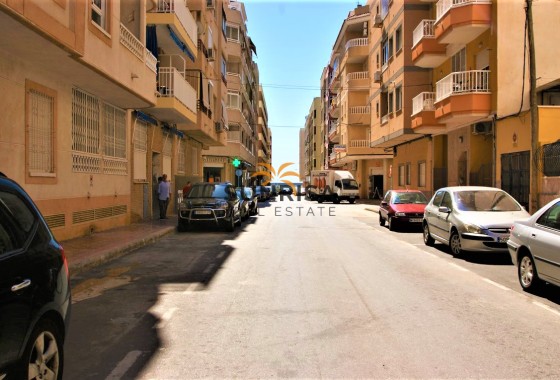 Local comercial · Reventa - Torrevieja · Acequion · Alicante · España
