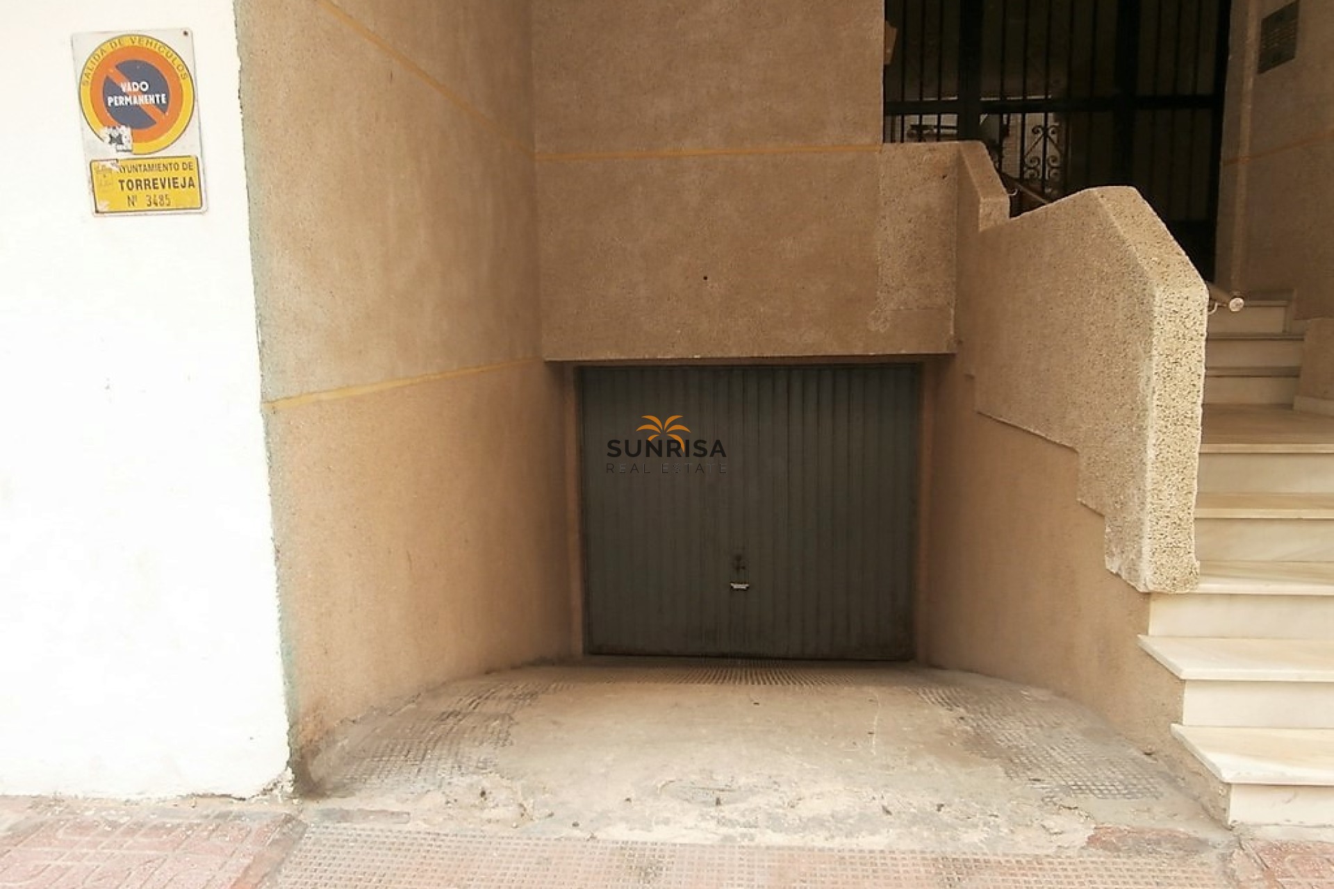 Reventa - Garaje / aparcamiento - La Mata