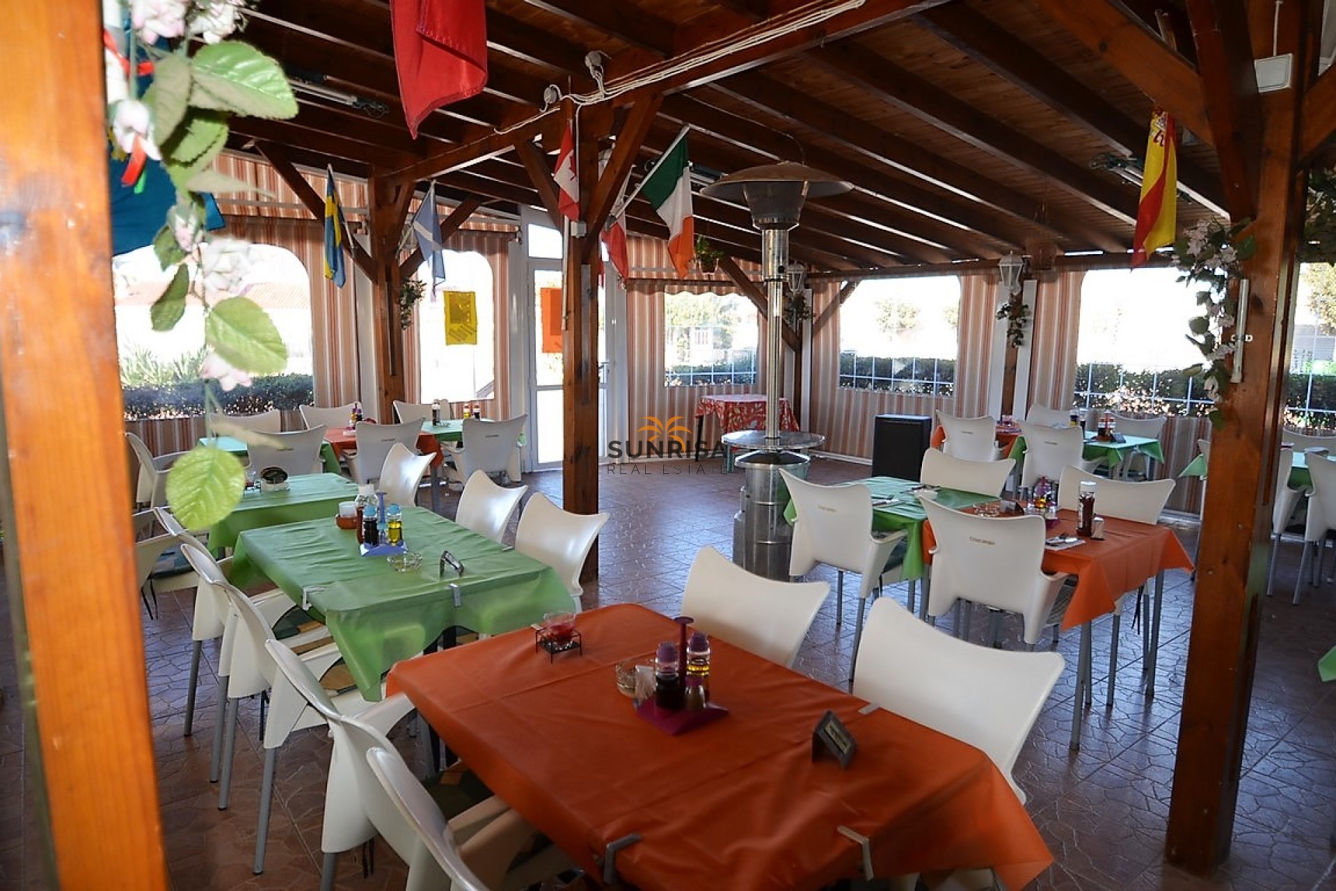 Reventa - Local comercial - Torrevieja