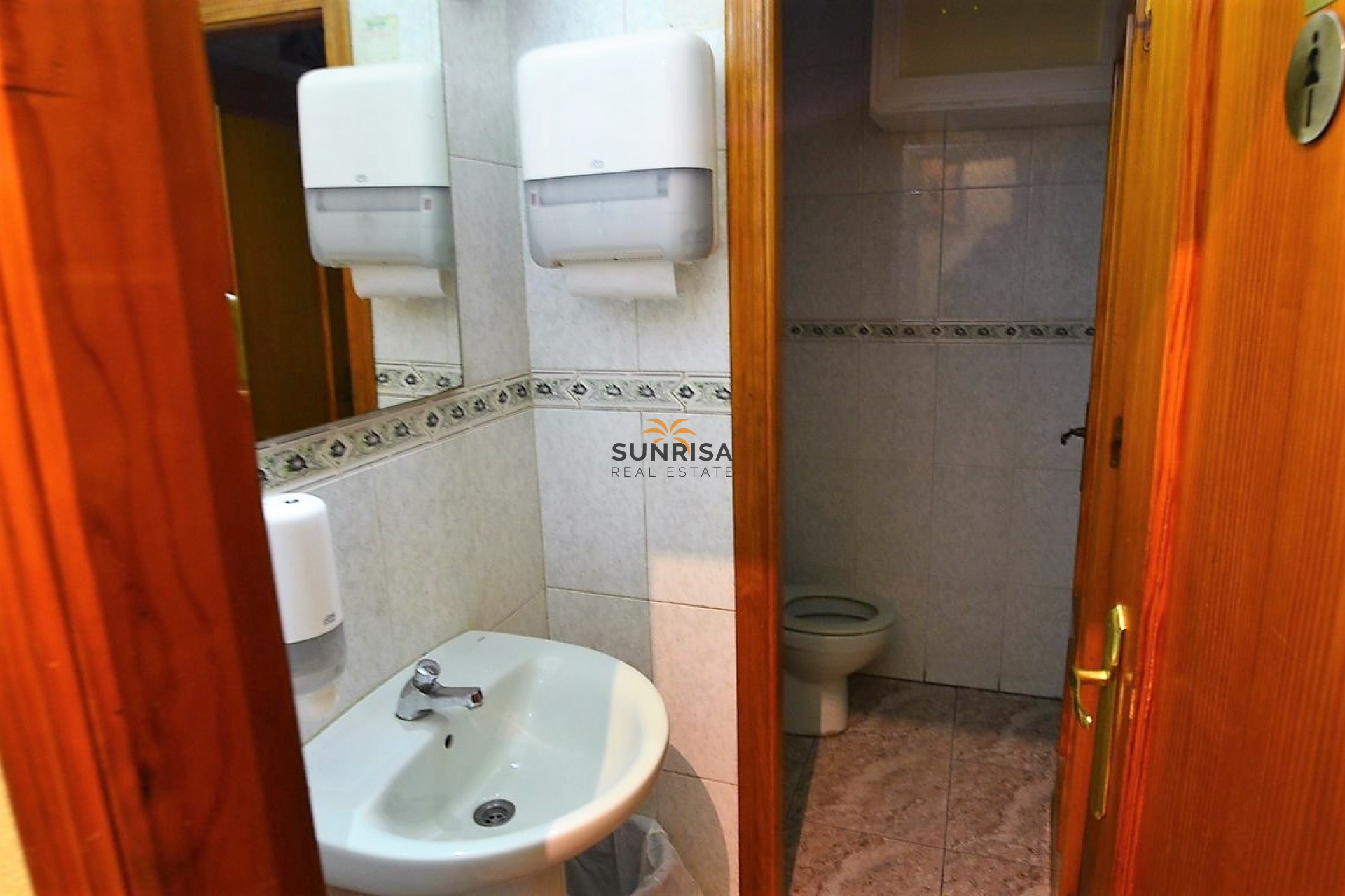 Reventa - Local comercial - Torrevieja