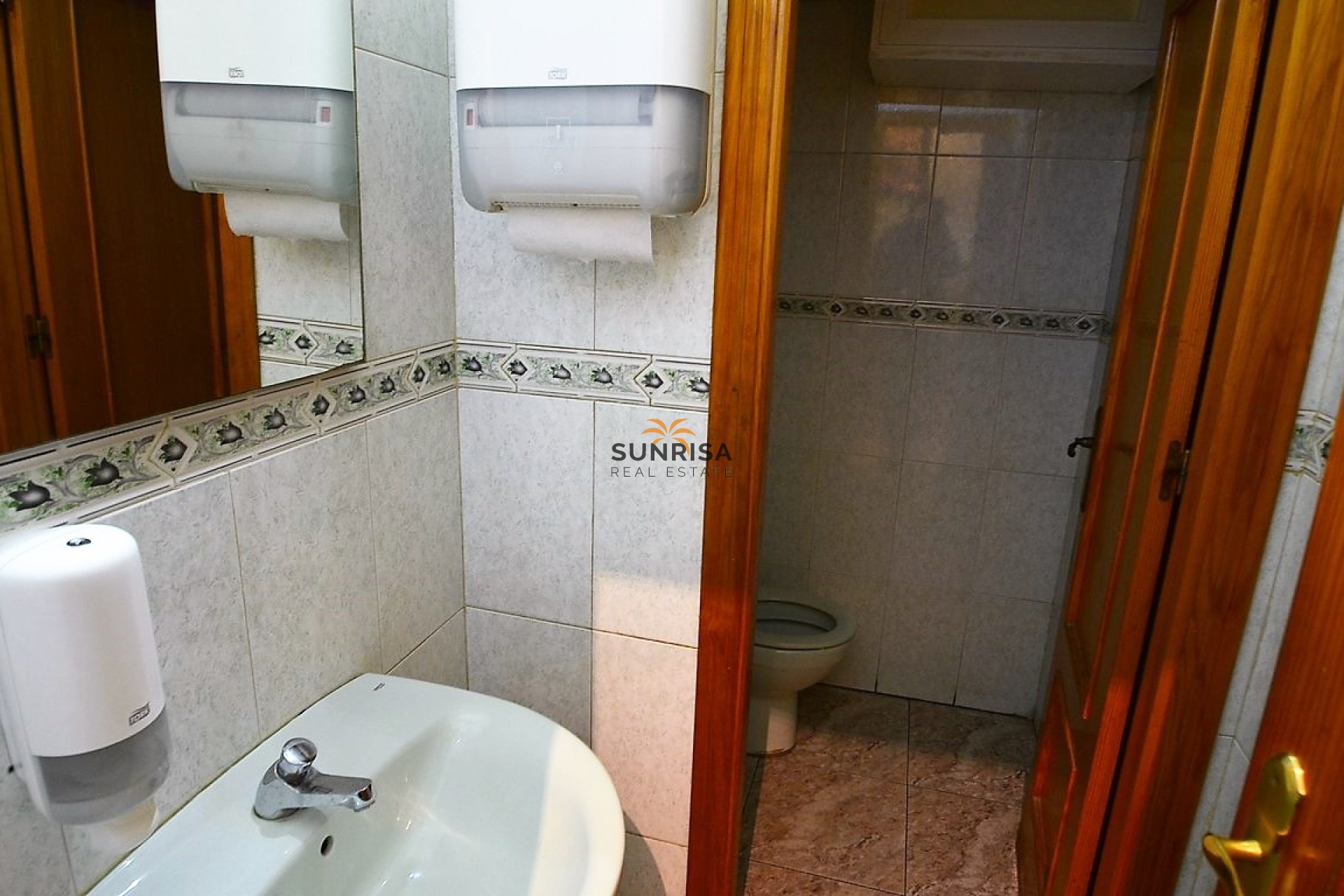 Reventa - Local comercial - Torrevieja