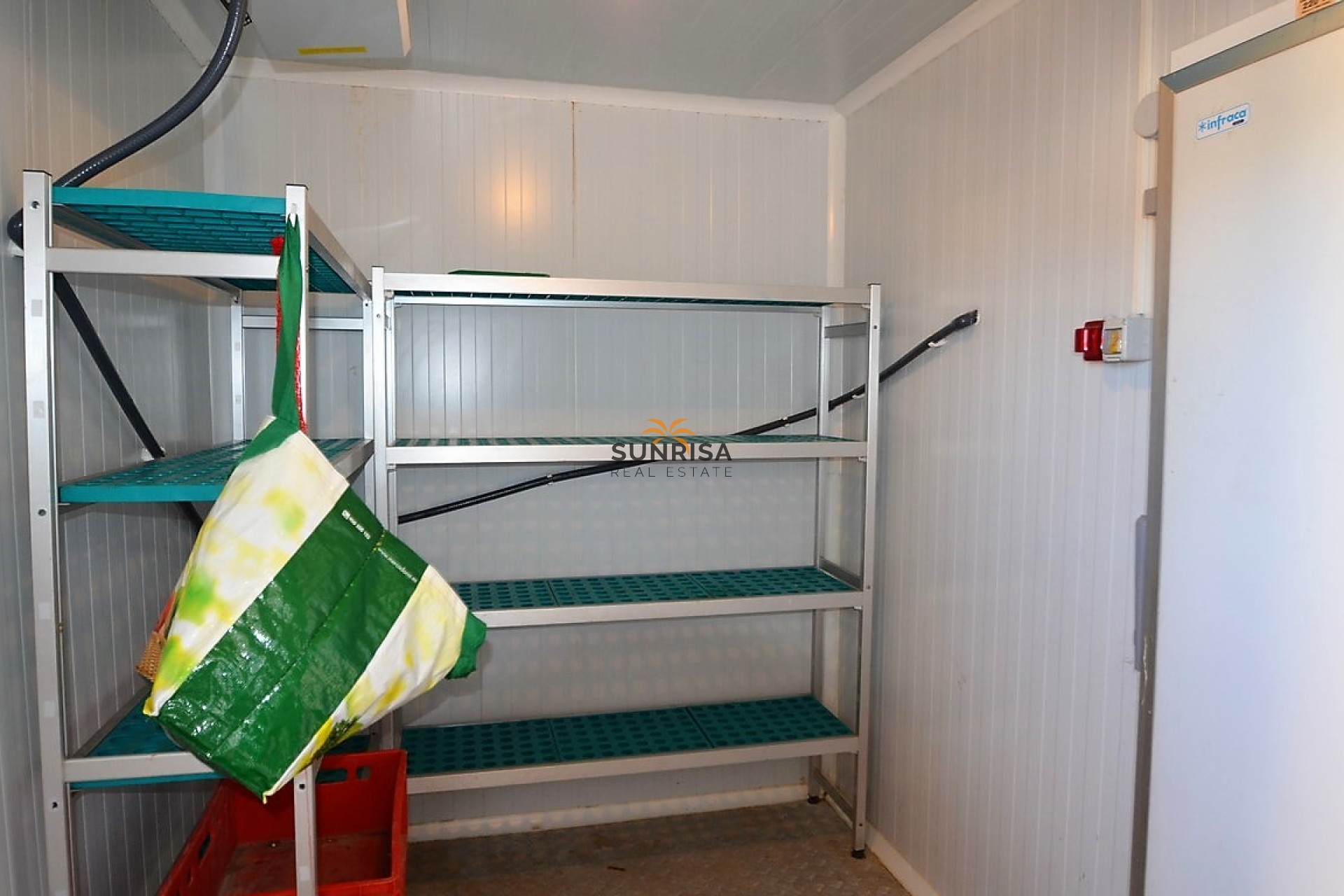 Reventa - Local comercial - Torrevieja