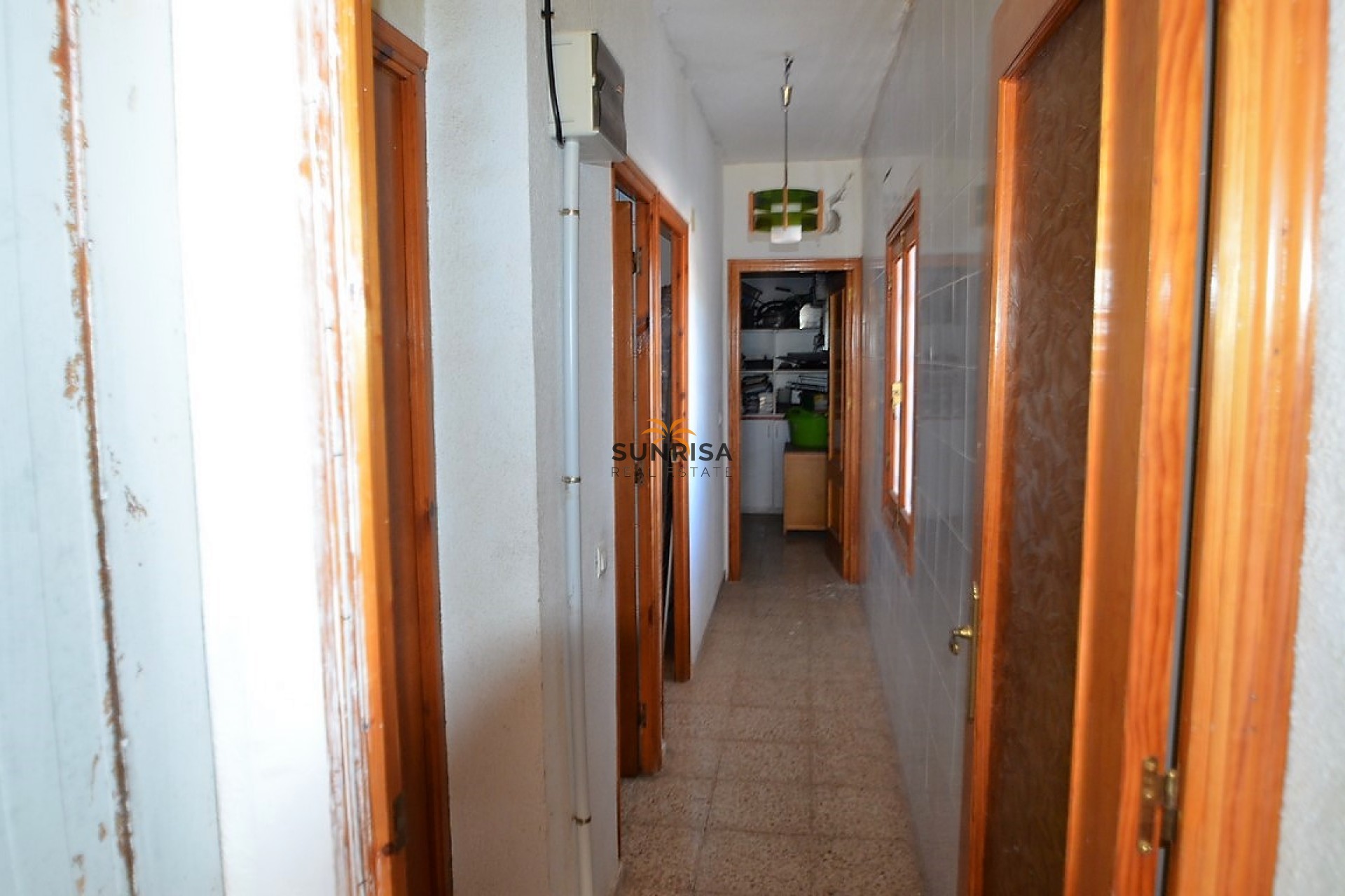 Reventa - Local comercial - Torrevieja