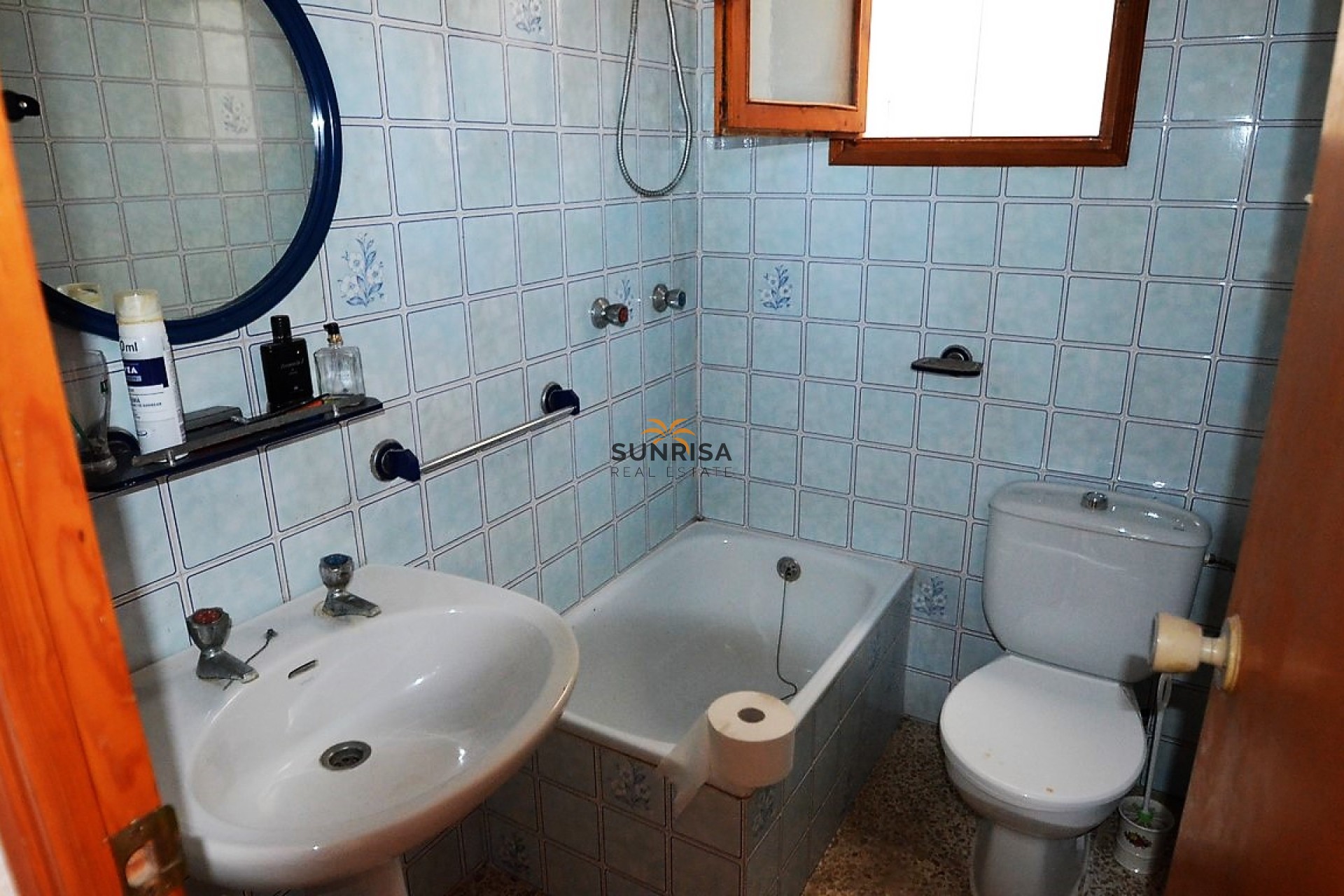 Reventa - Local comercial - Torrevieja