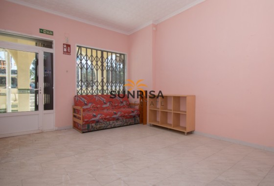 Bedrijfsruimte · Herverkoop - Torrevieja · Torrelamata - La Mata · Alicante · Spanje