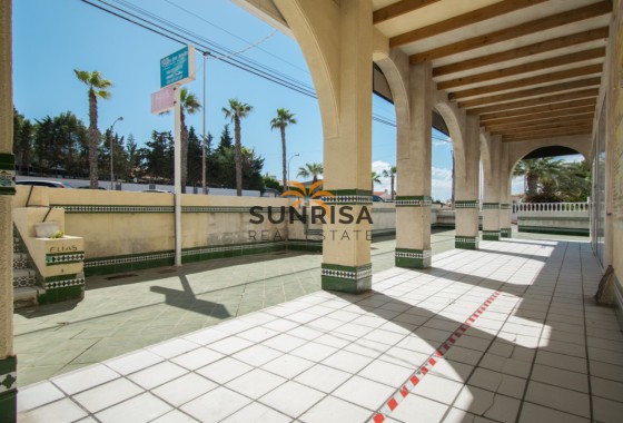 Bedrijfsruimte · Herverkoop - Torrevieja · Torrelamata - La Mata · Alicante · Spanje